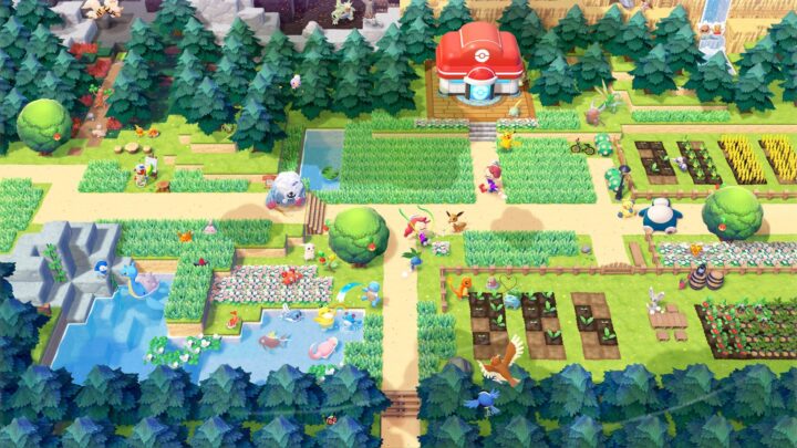 Vue aérienne d'un village de Pokémon Pokopia : Centre Pokémon, potagers, étang et nombreux Pokémon au milieu des sapins